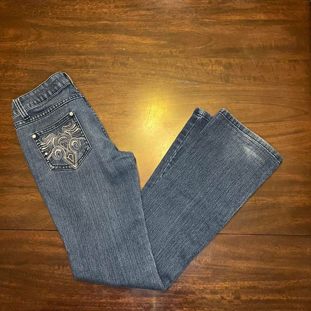 Bongo Women's Embellished Dark Wash Blue Jeans No size tag (Measures: 28x30) - Picture 7 of 7
